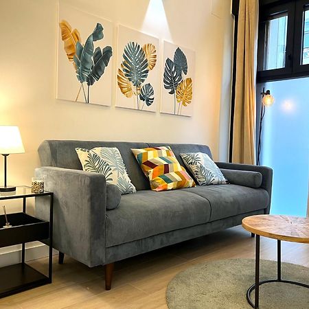 Duplex Moderno Y Acogedor Junto A Atocha Appartement Madrid Buitenkant foto