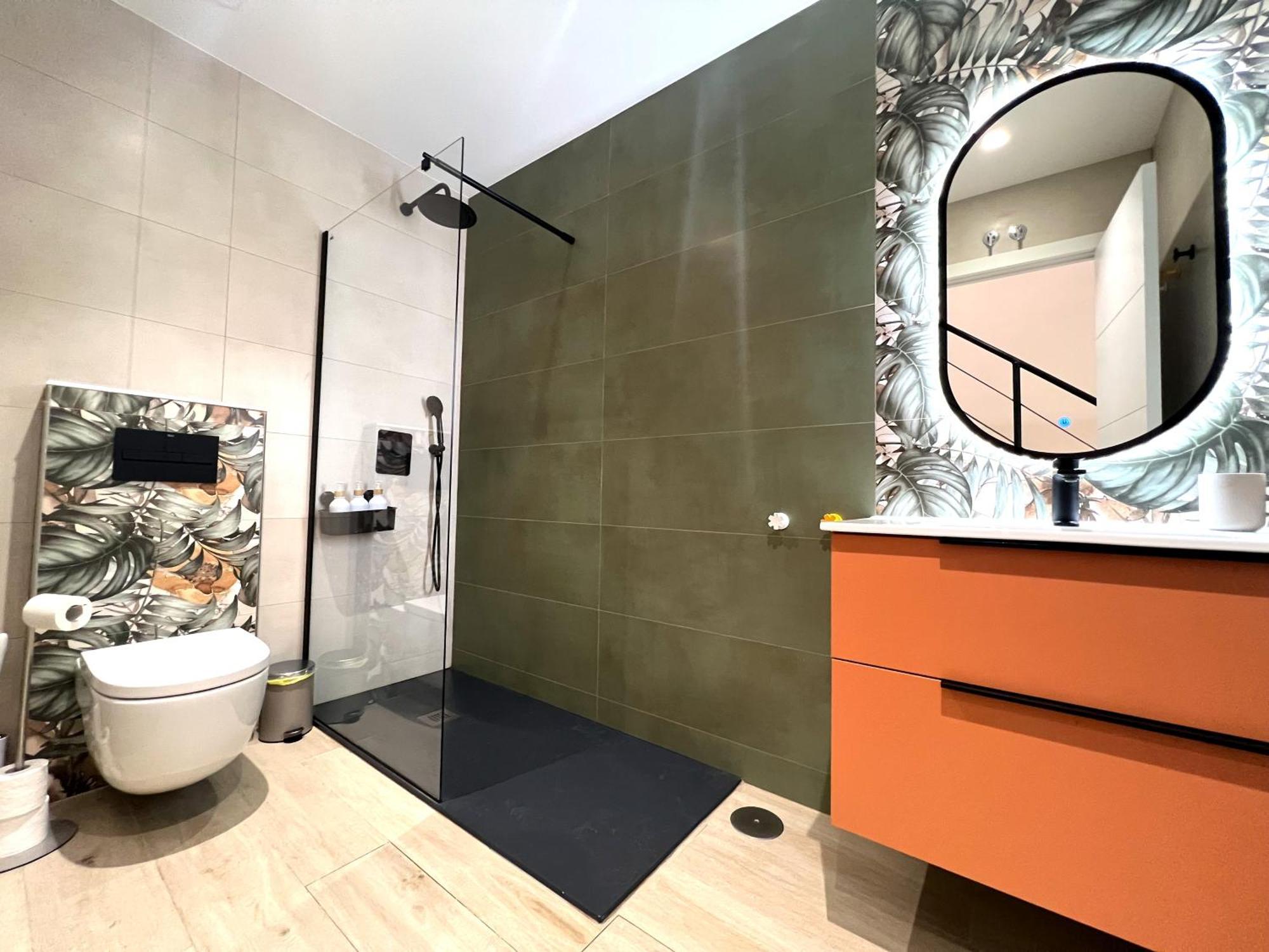 Duplex Moderno Y Acogedor Junto A Atocha Appartement Madrid Buitenkant foto