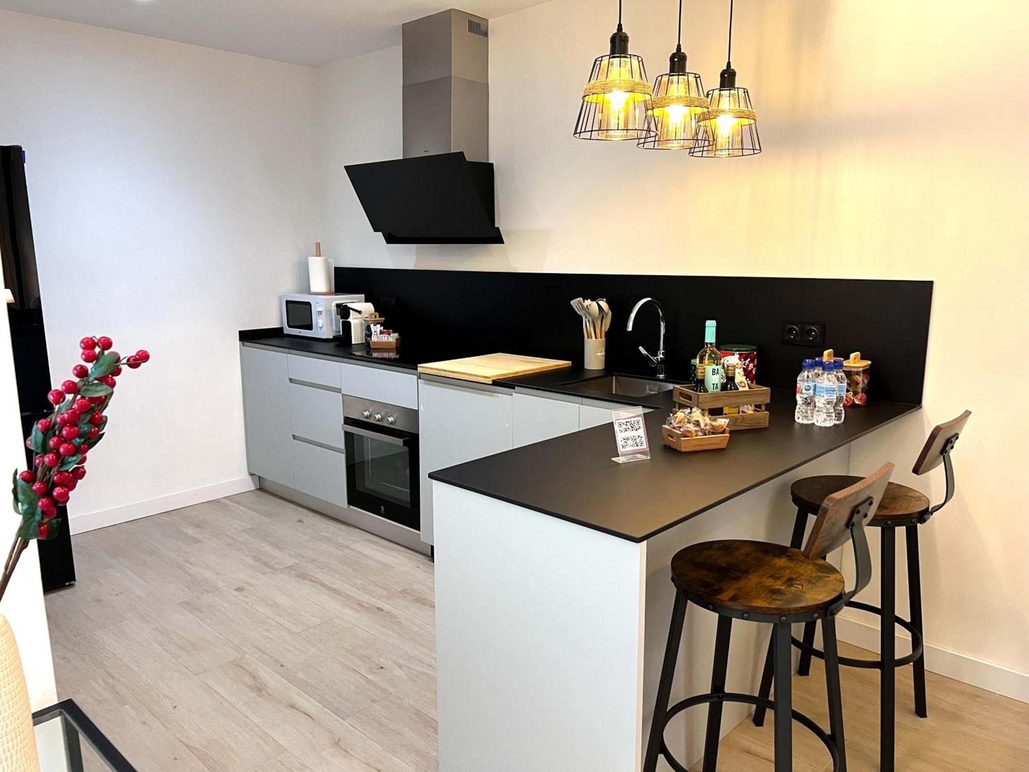 Duplex Moderno Y Acogedor Junto A Atocha Appartement Madrid Buitenkant foto