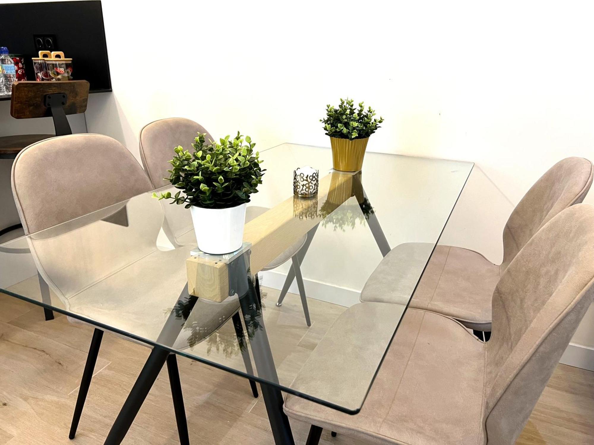 Duplex Moderno Y Acogedor Junto A Atocha Appartement Madrid Buitenkant foto