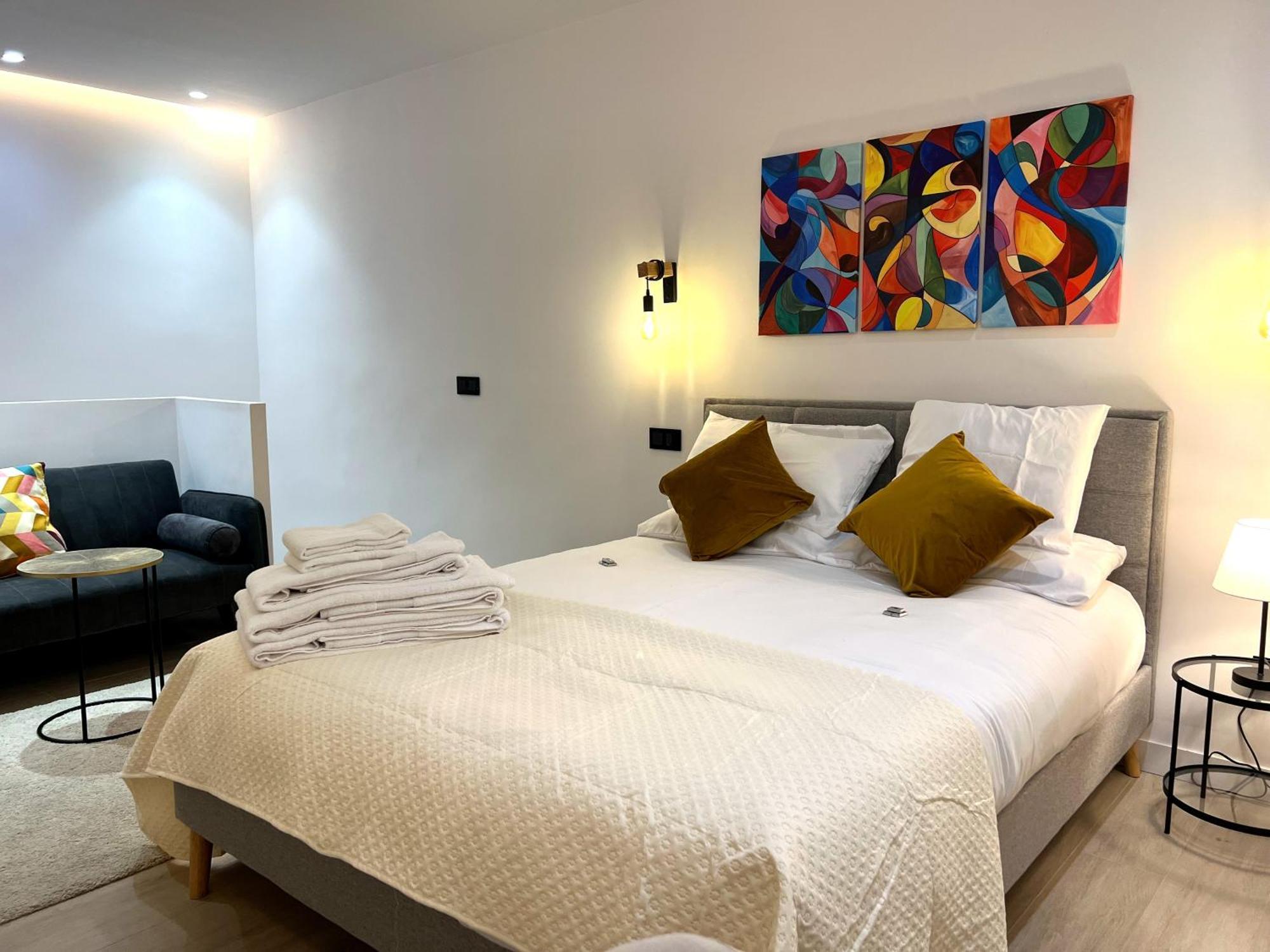 Duplex Moderno Y Acogedor Junto A Atocha Appartement Madrid Buitenkant foto