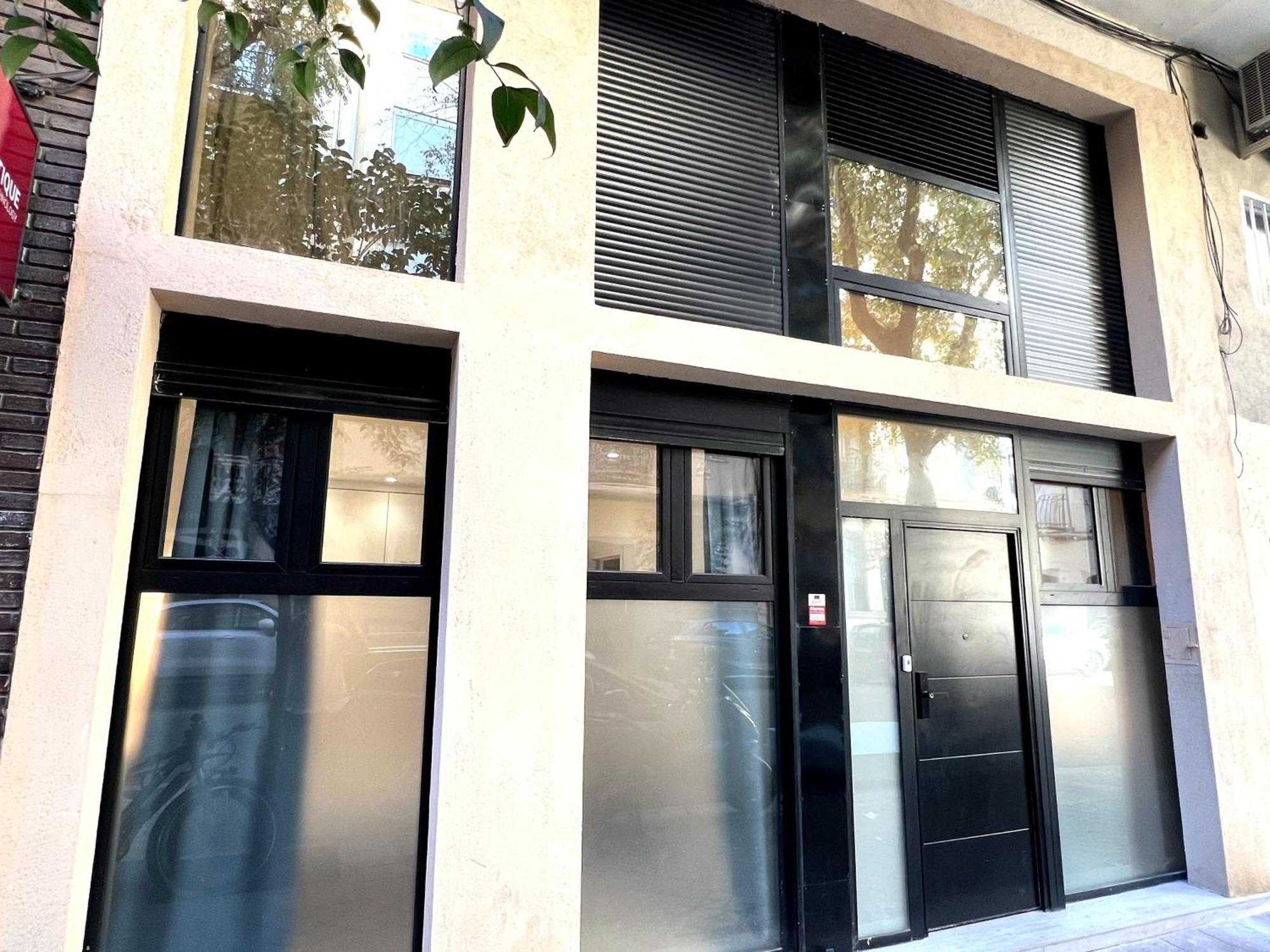 Duplex Moderno Y Acogedor Junto A Atocha Appartement Madrid Buitenkant foto