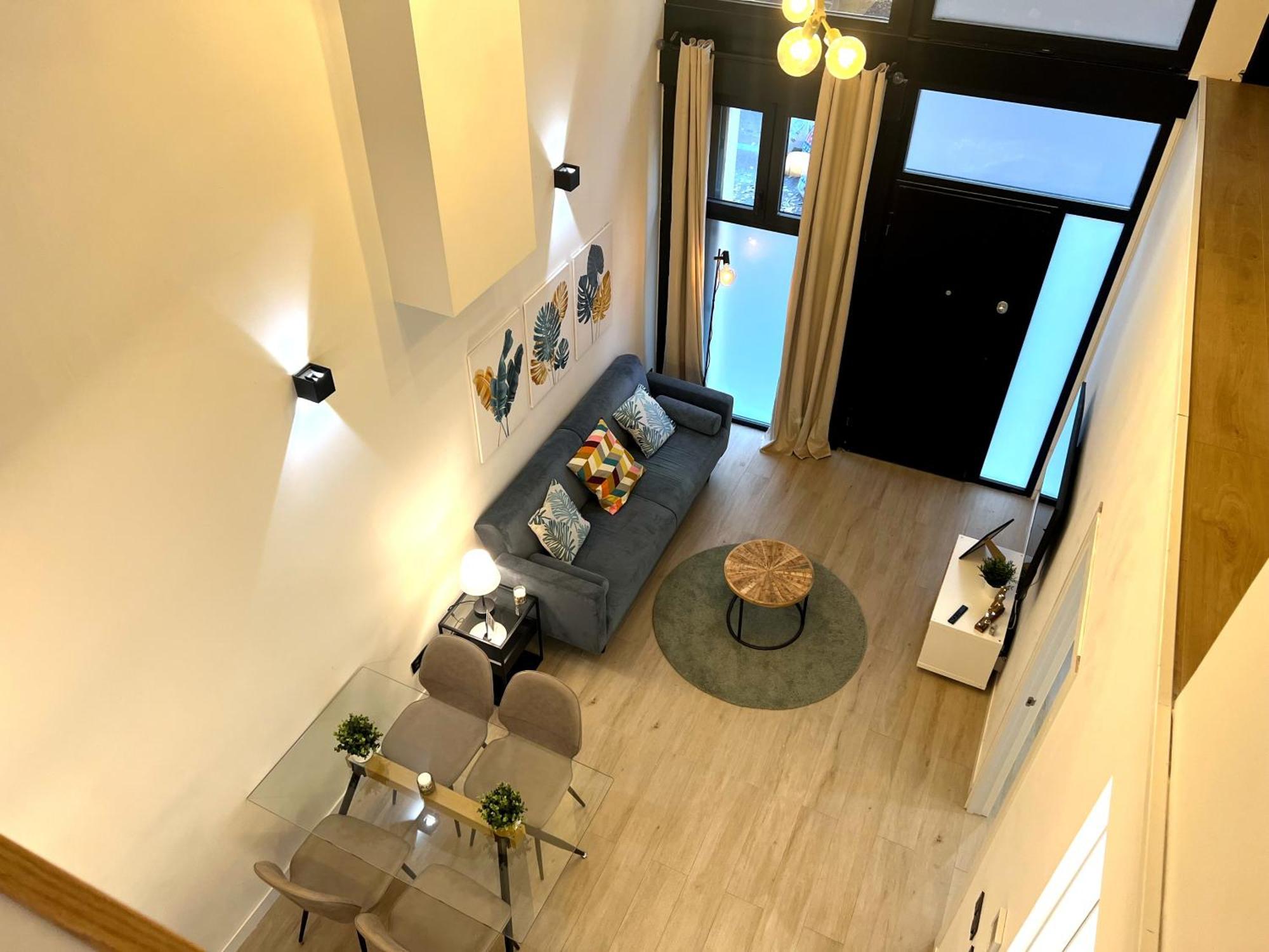Duplex Moderno Y Acogedor Junto A Atocha Appartement Madrid Buitenkant foto